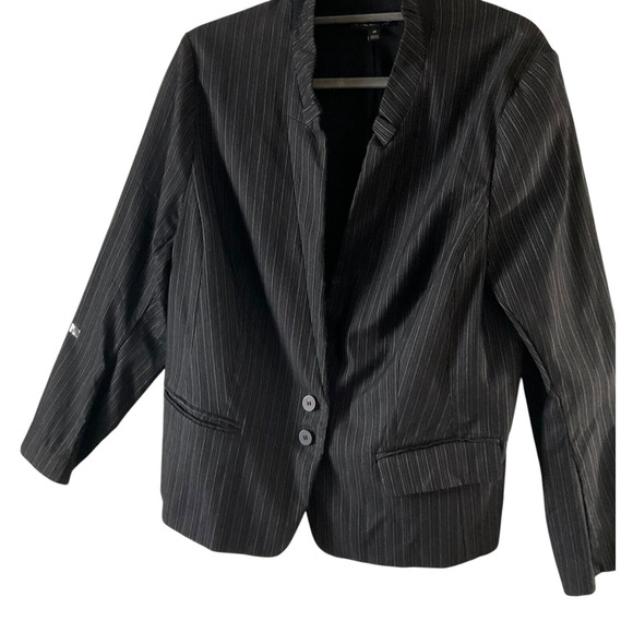 Lane Bryant Women's 24 Black Blazer Jacket Pinstripe Two Button Work Office - Picture 1 of 11